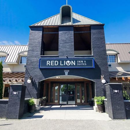 Red Lion Inn & Suites Abbotsford Exteriér fotografie